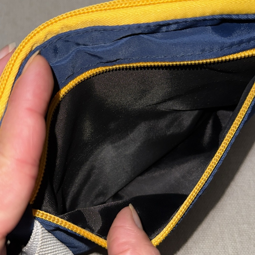 Free With $25 Purchase-Milwaukee Brewers Waist Bag/Fanny Pack-Unisex - Picture 11 of 13